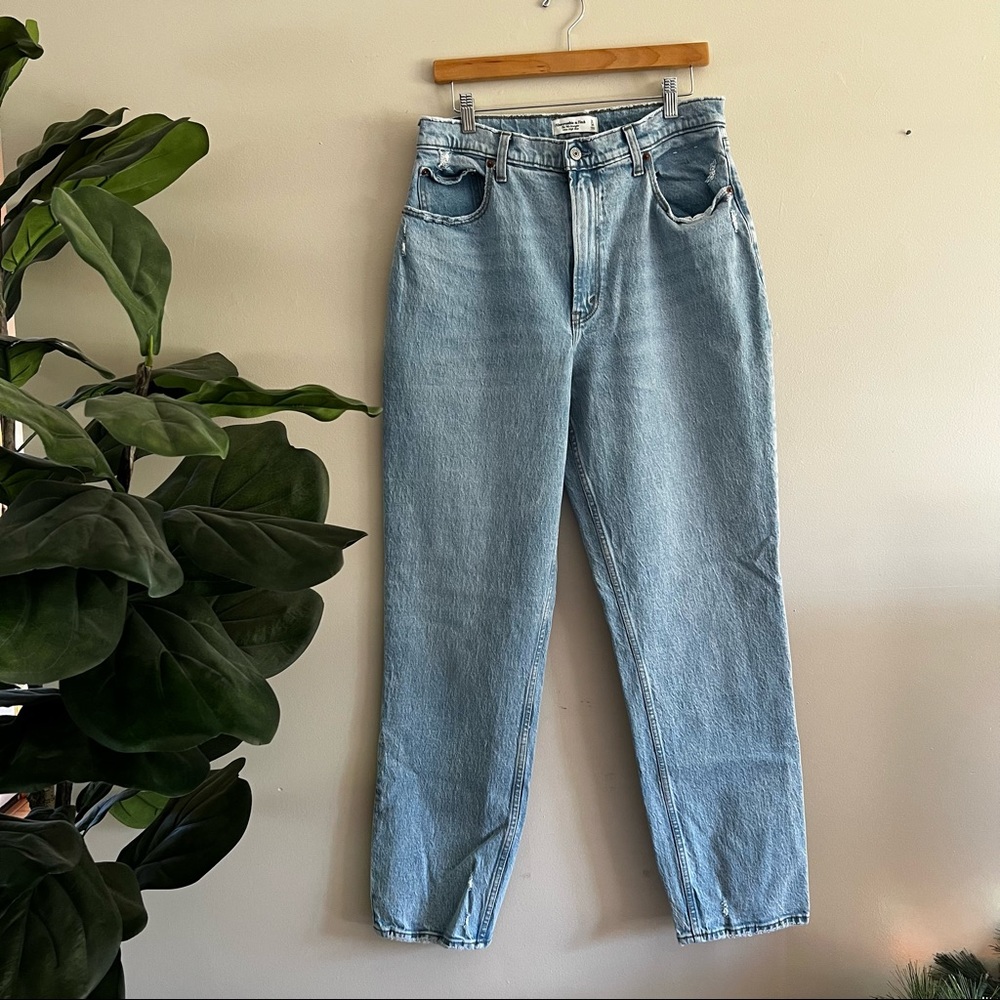 Abercrombie 90s Straight Ultra High Rise-Curve Love